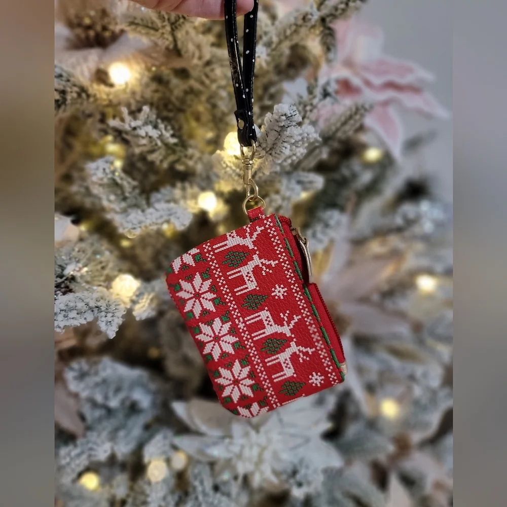 Super cute Coin Purse deere and snowflake. Red/Green 3 & half in W & 4 & half L - Picture 2 of 7